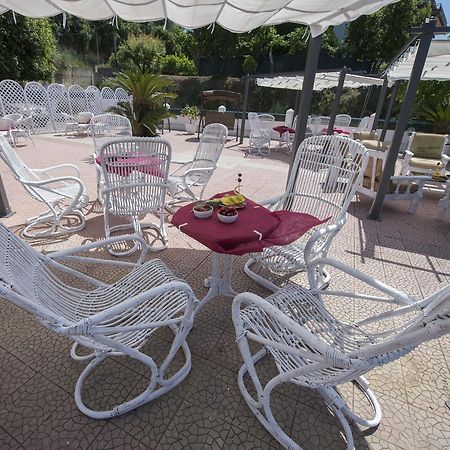 B&B Decarlo Property Тропеа Екстериор снимка
