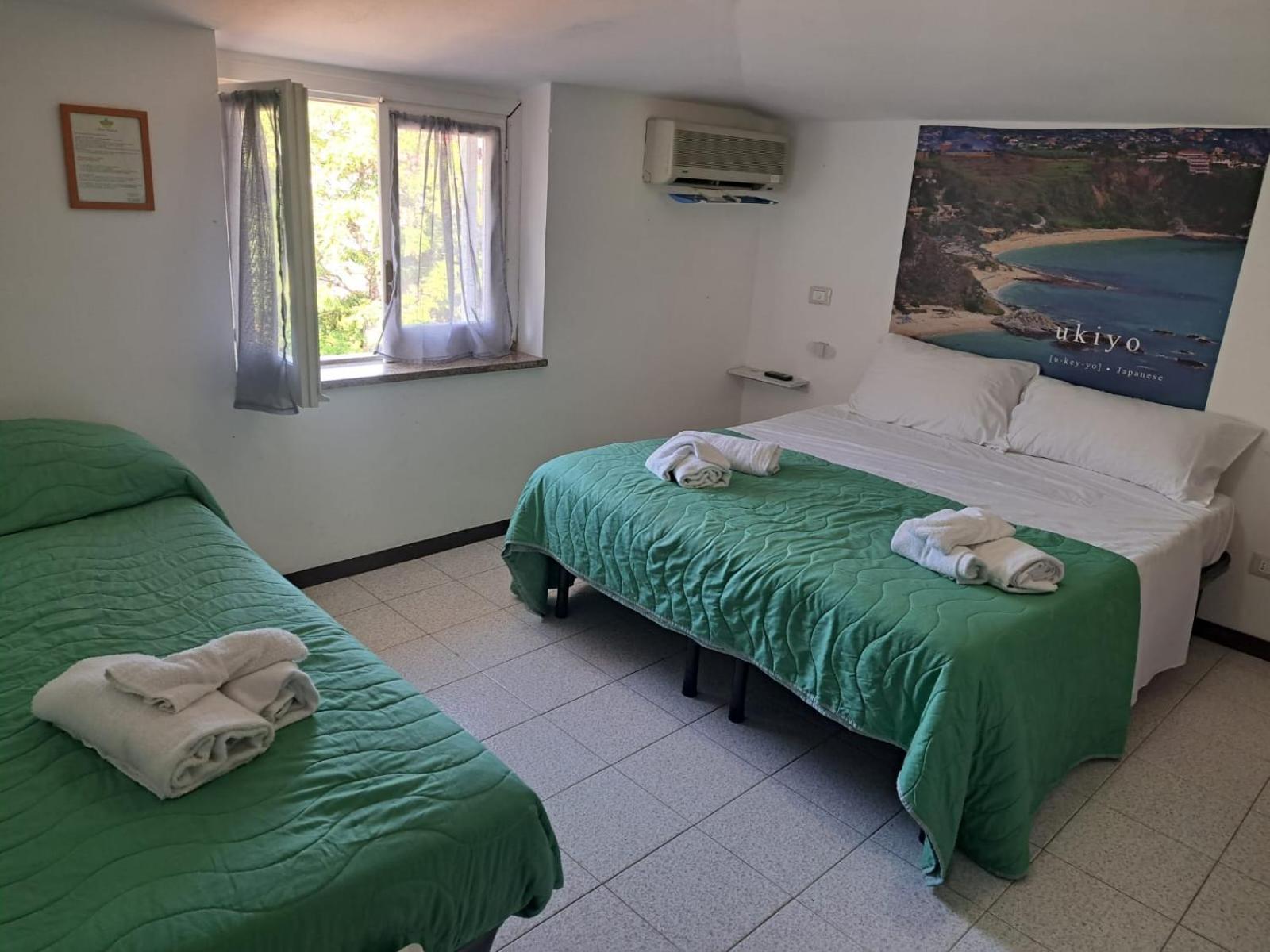 B&B Decarlo Property Тропеа Екстериор снимка