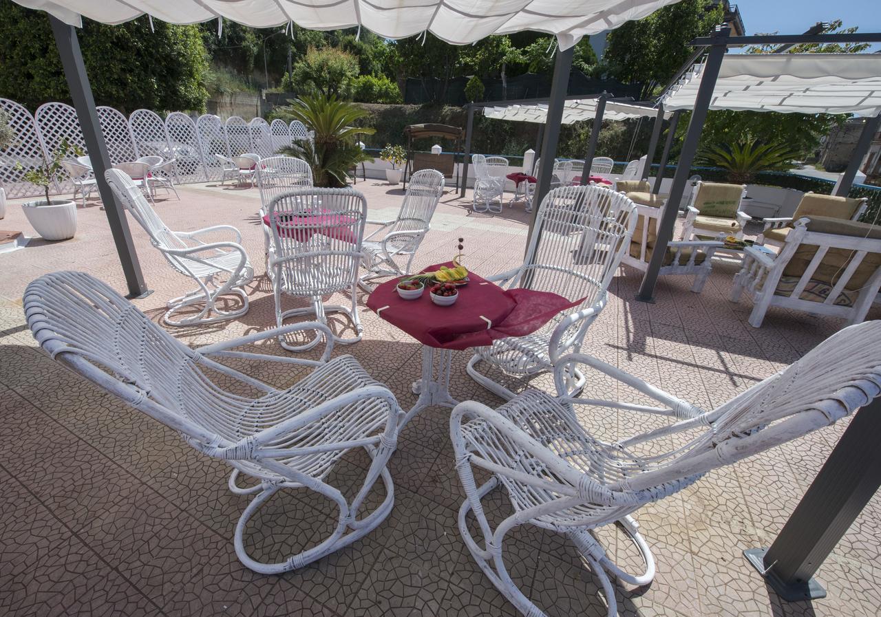 B&B Decarlo Property Тропеа Екстериор снимка
